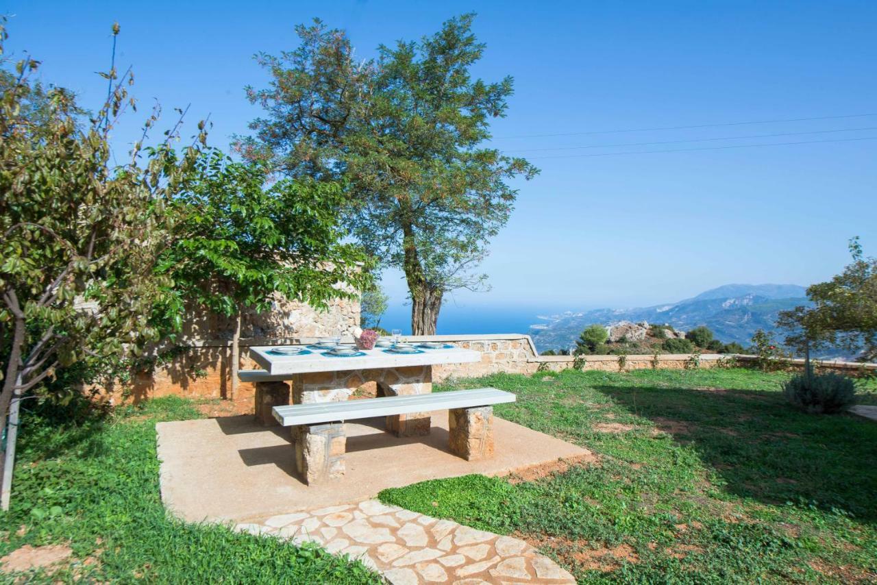 Villa Serenis Porovitsa Экстерьер фото